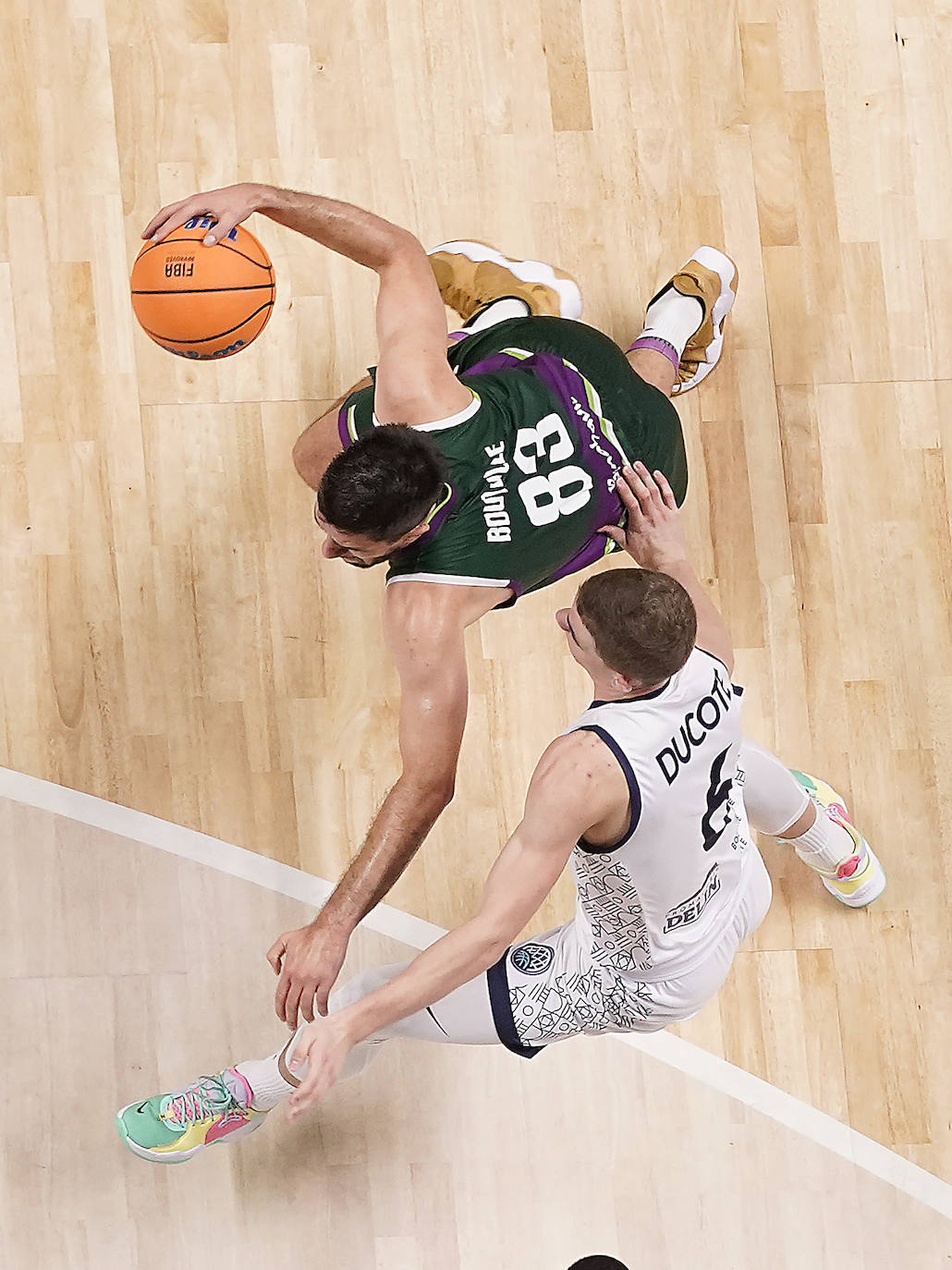 Victoria cómoda del Unicaja ante el Dijon. 