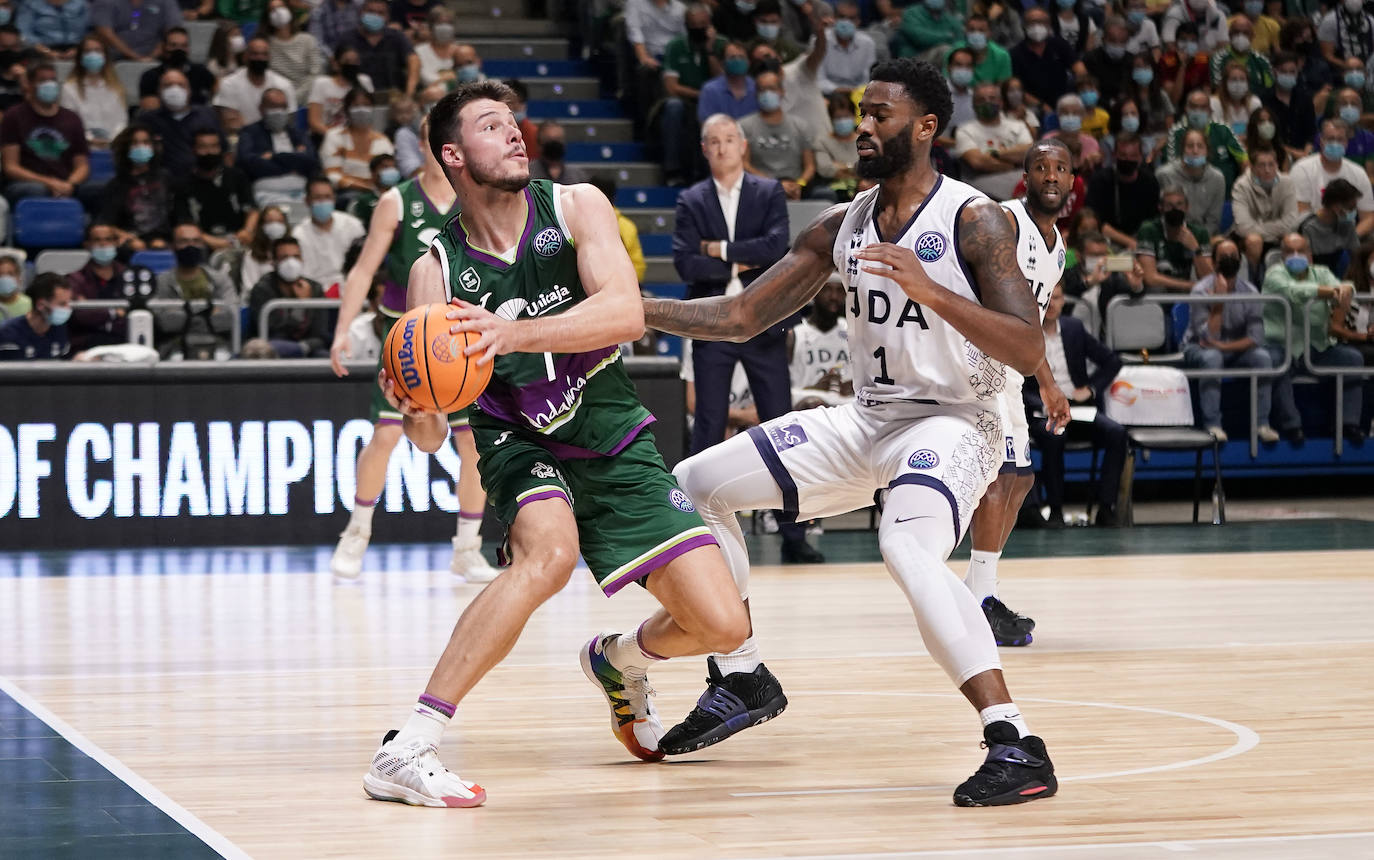 Victoria cómoda del Unicaja ante el Dijon. 