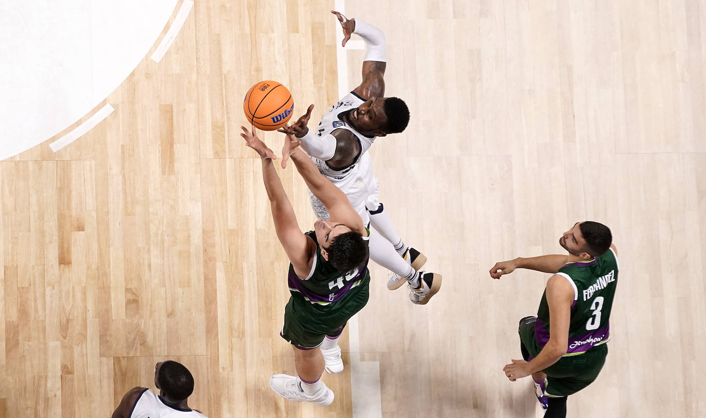 Victoria cómoda del Unicaja ante el Dijon. 