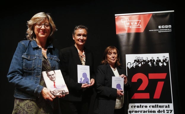 María Elizalde, Rosa Mascarell y Amparo Zacarés, en la presentación en el Centro del 27. 