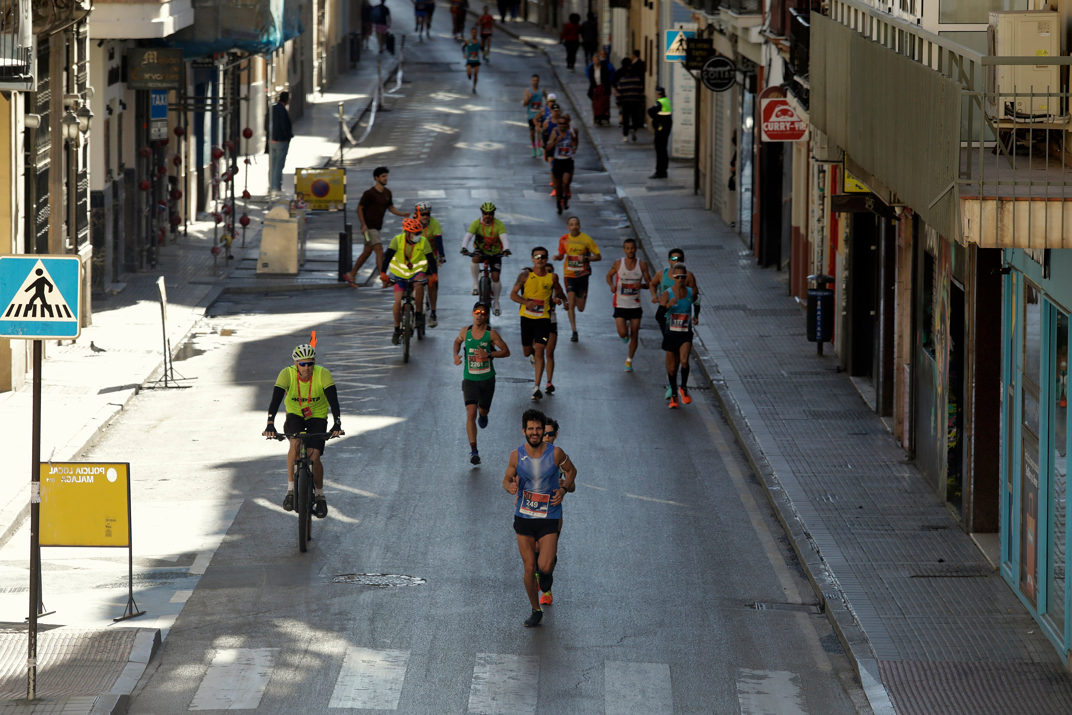 Unos 7.000 corredores estaban inscritos para recorrer las calles de la ciudad en la edición de 2021. 