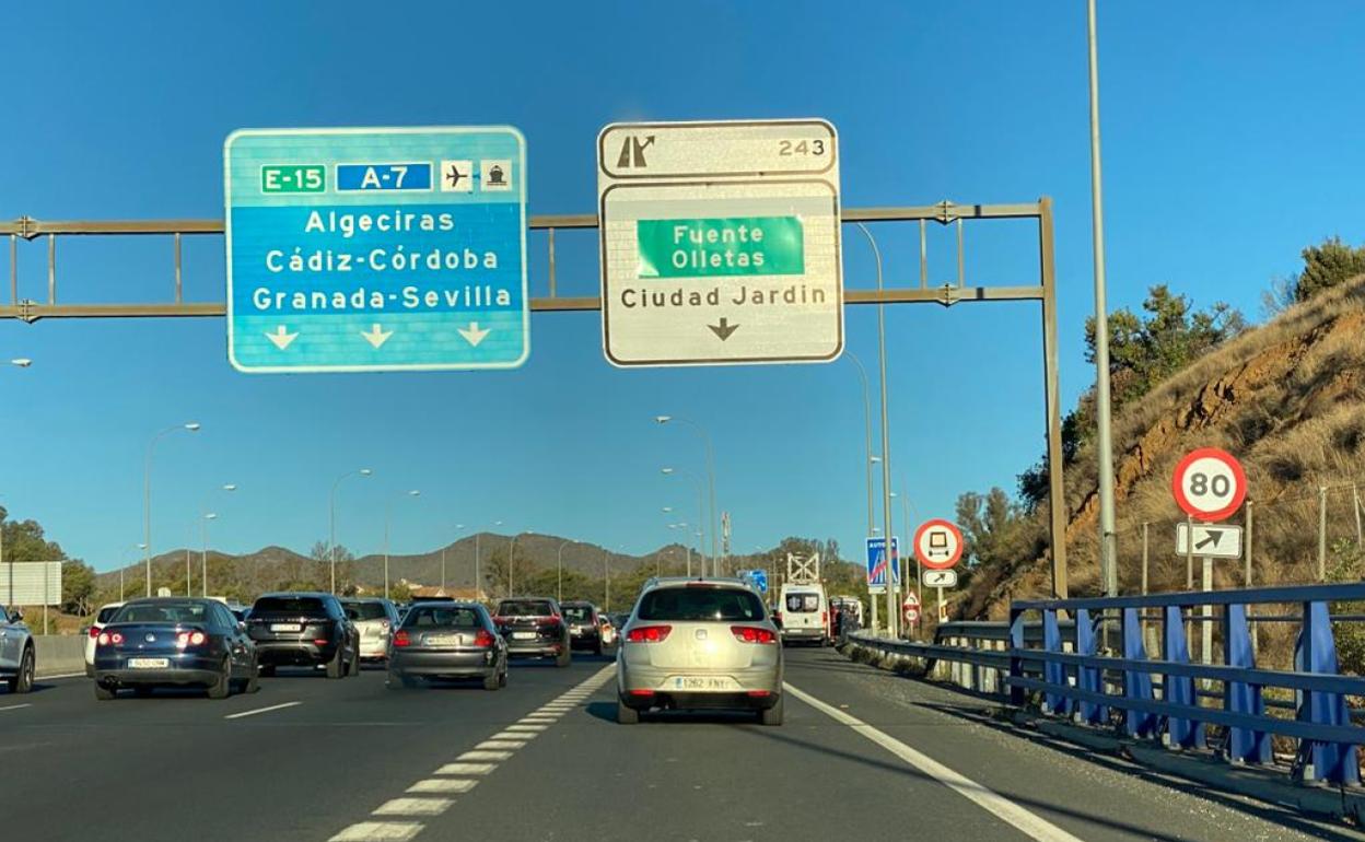 Hasta 13 kilómetros de retenciones en la circunvalación de Málaga por dos accidentes