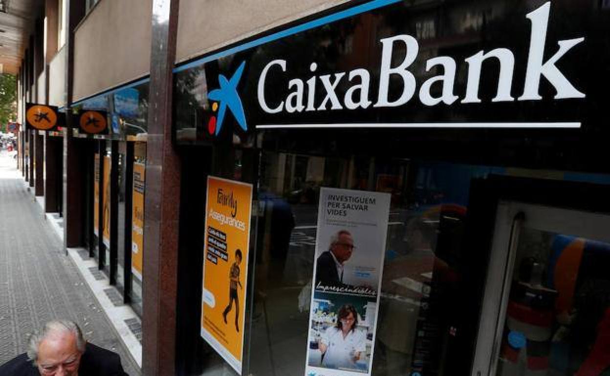 Comisiones cuentas Caixabank  Aviso importante de Caixabank a sus