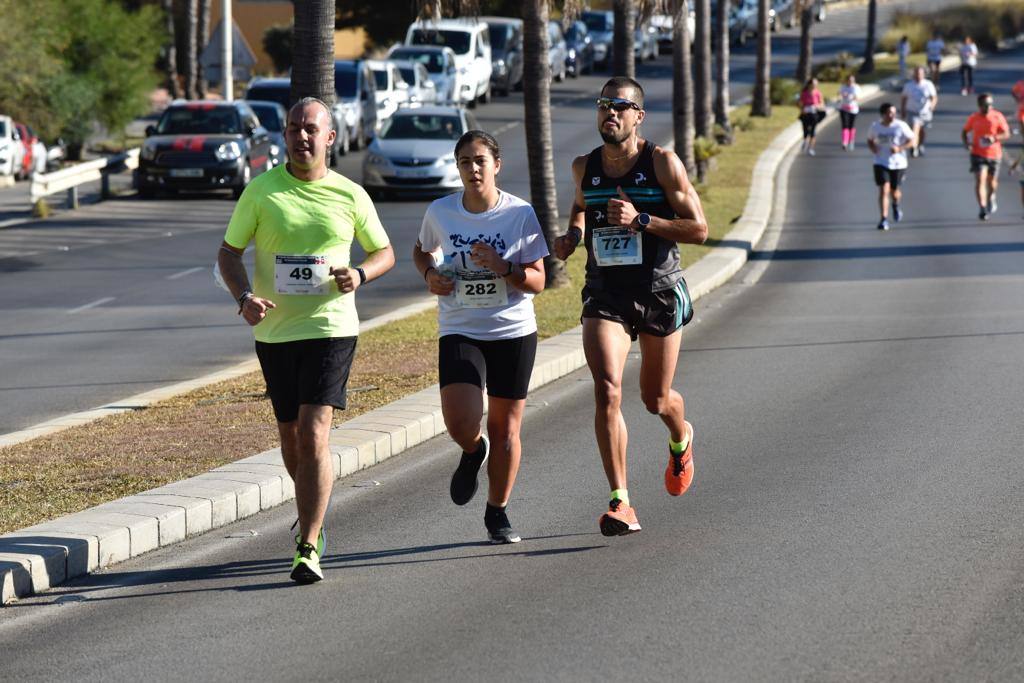 La Carrera Litoral Holiday World cuenta, como en cada edición, con tres modalidades diferentes en la carrera: de 21 kilómetros (media maratón), y de 10 y 5 kilómetros, pensados para pasear y para los niños. También se podía colaborar con dorsal 0