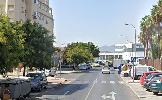 Fallece un obrero en Málaga al caerse de un tejado en la avenida Isaac Peral 