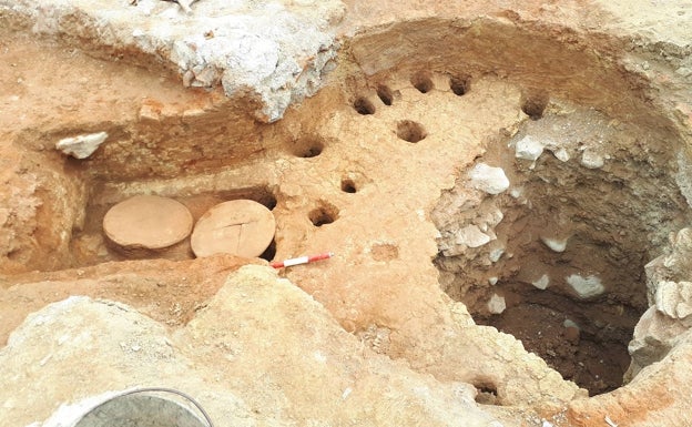 El horno encontrado en esta excavación es singular porque combina dos sistemas de combustión. 