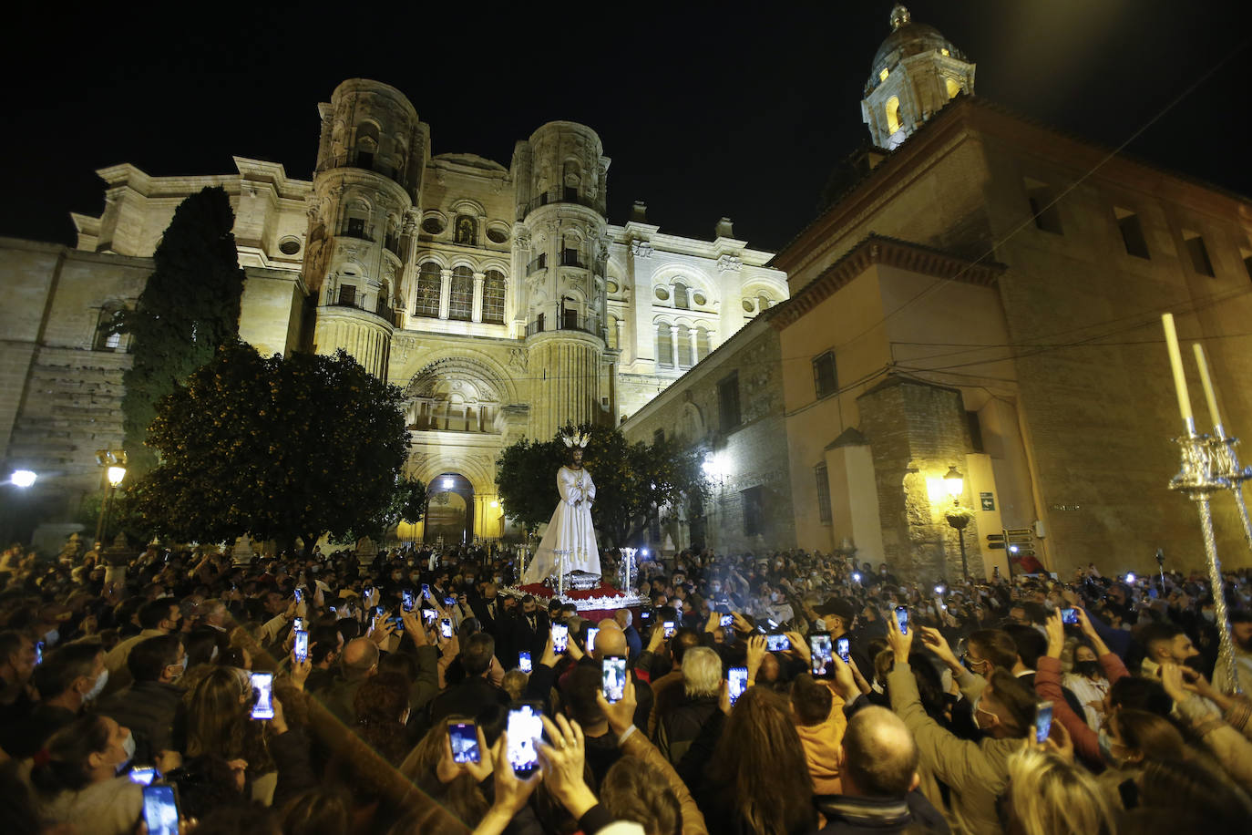 16 formaciones musicales participaron en los cortejos acompañando a las imágenes que salieron desde la Catedral 