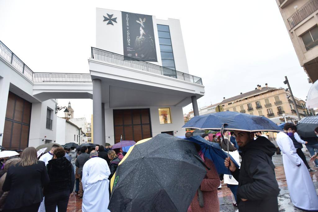 La lluvia impidió ver al trono procesionar por las calles de Málaga 