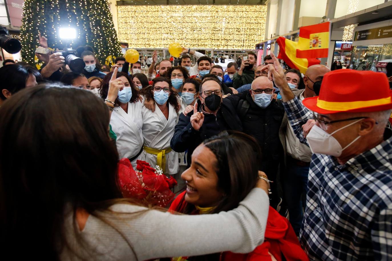 Recibimiento en su vuelta a casa a la campeona mundial María Torres. 