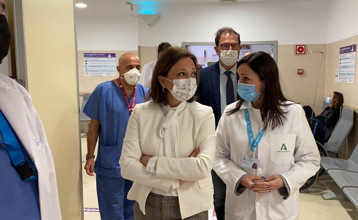 Patricia Navarro y María del Mar Vázquez, en el Hospital Materno. 