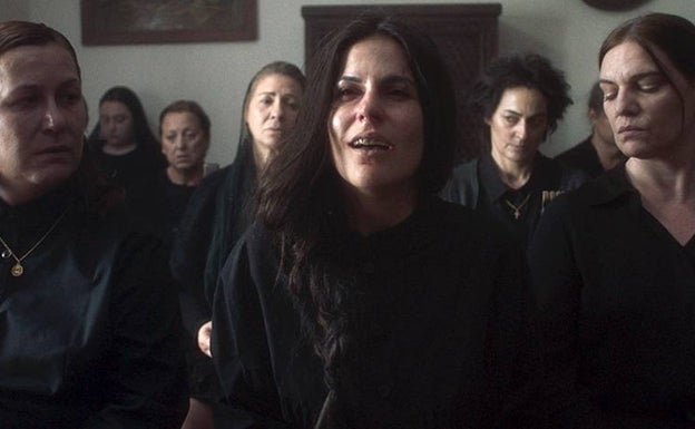 Imagen principal - La película malagueña &#039;La mancha negra&#039; arrasa en los festivales: 18 premios en diez meses