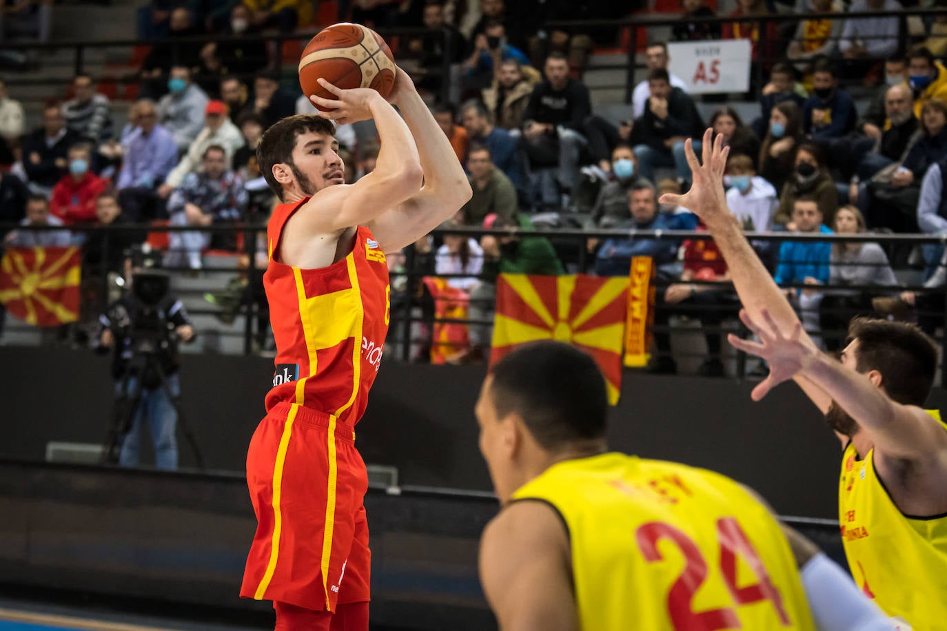 Fotos: Los internacionales del Unicaja, en la victoria ante Macedonia