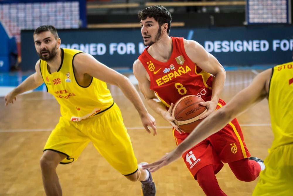 Fotos: Los internacionales del Unicaja, en la victoria ante Macedonia