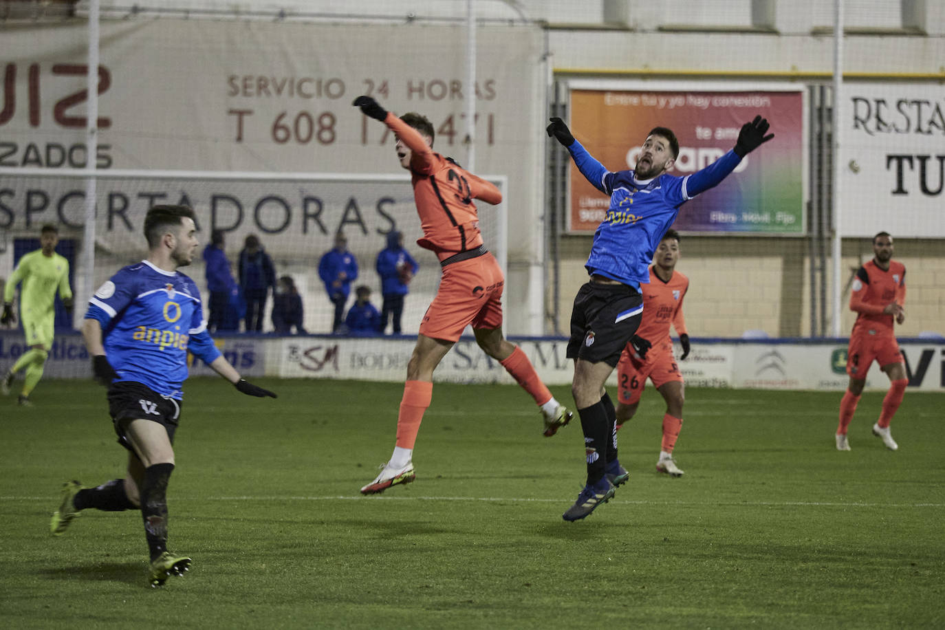 El Málaga encarriló el partido en la primera mitad con dos goles 