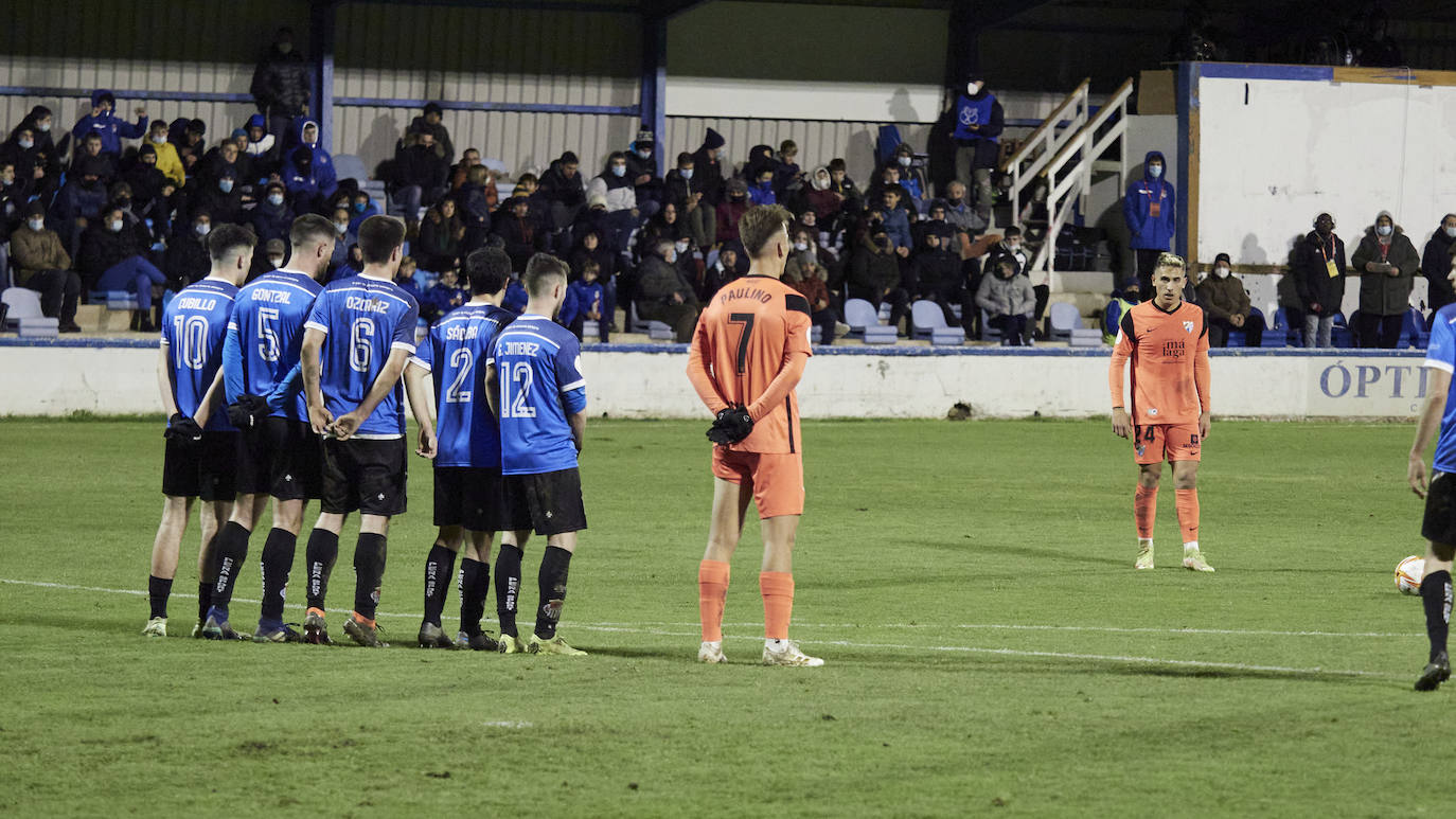 El Málaga encarriló el partido en la primera mitad con dos goles 