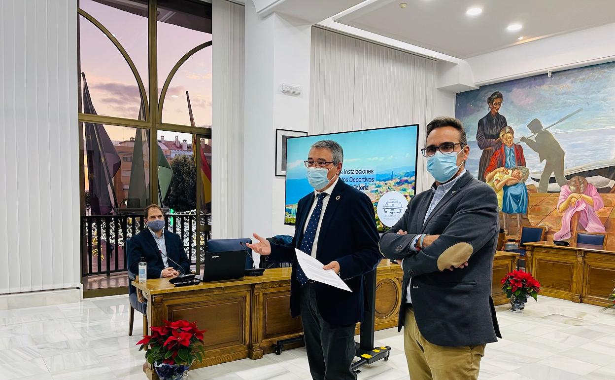 Acto de presentación del plan de infraestructuras deportivas, ayer en Rincón de la Victoria. 