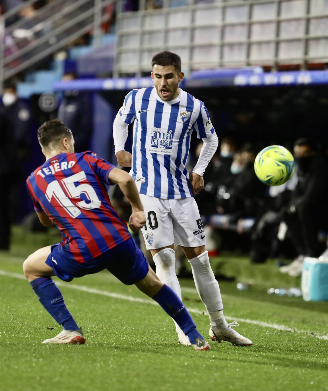 Fotos: El Málaga empata en el campo del Eibar (2-2)