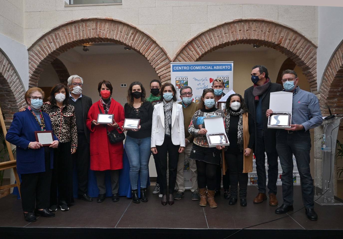 La Asociación de Comerciantes y Profesionales del Casco Antiguo ha hecho entrega de sus galardones y de los premios a los mejores escaparates navideños