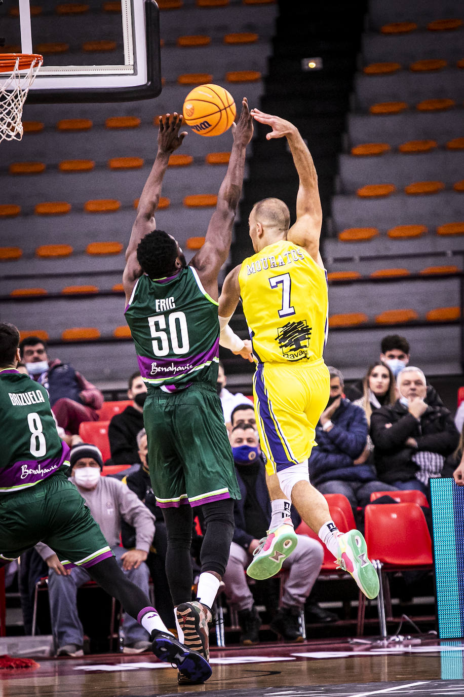 El Unicaja pierde en su visita al Lavrio Megabolt. 