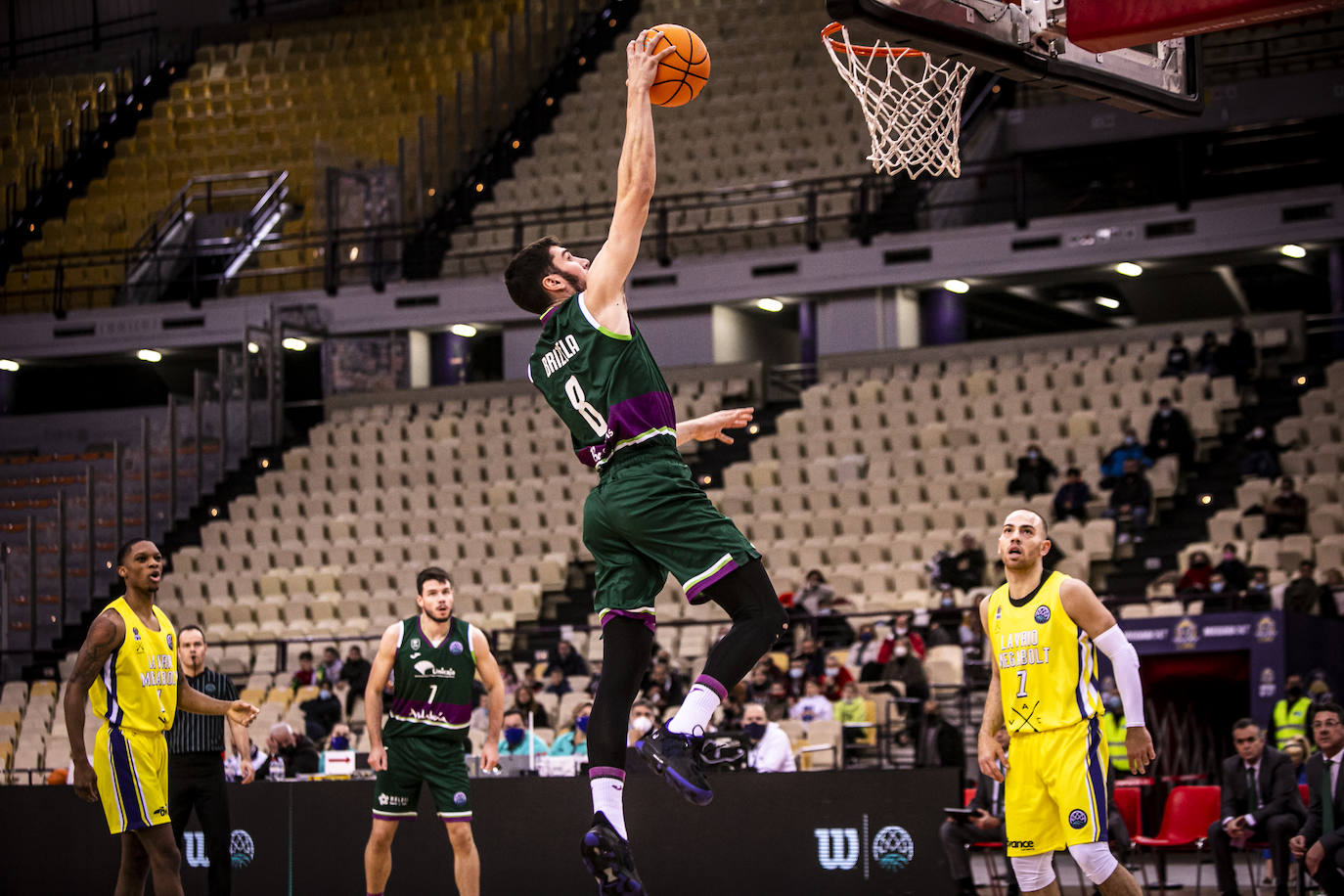 El Unicaja pierde en su visita al Lavrio Megabolt. 