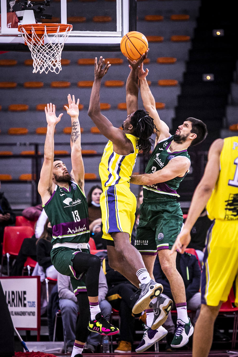 El Unicaja pierde en su visita al Lavrio Megabolt. 