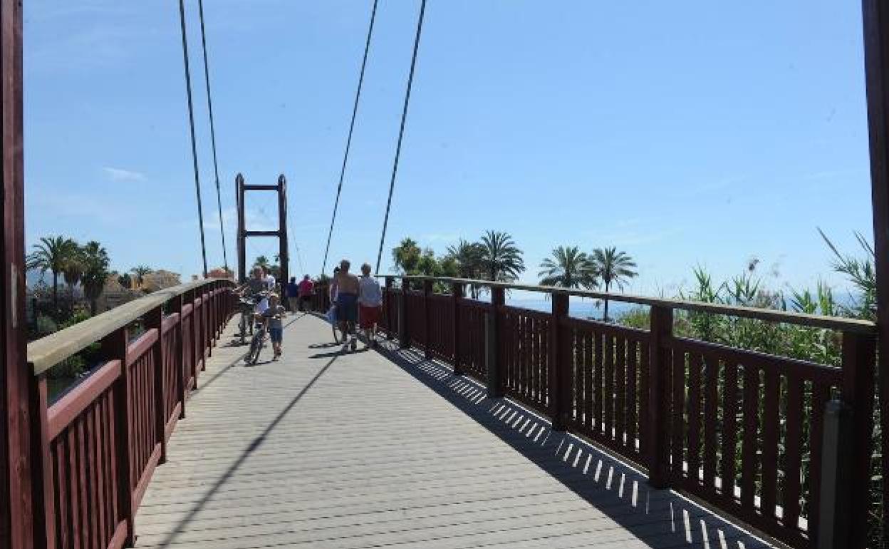 La Senda Litoral a su paso por Estepona y Manilva.