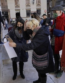 Imagen secundaria 2 - Todos quieren salir en &#039;La chica de nieve&#039;: 2.000 personas se presentan al casting en Málaga