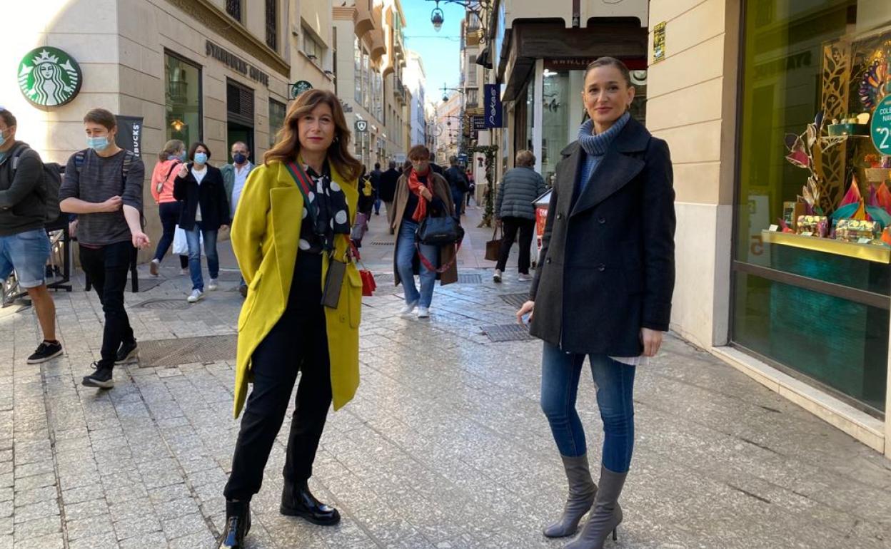 Del Corral y Pérez de Siles, este mediodía en la plaza de Félix Sáenz, delante de la calle Nueva