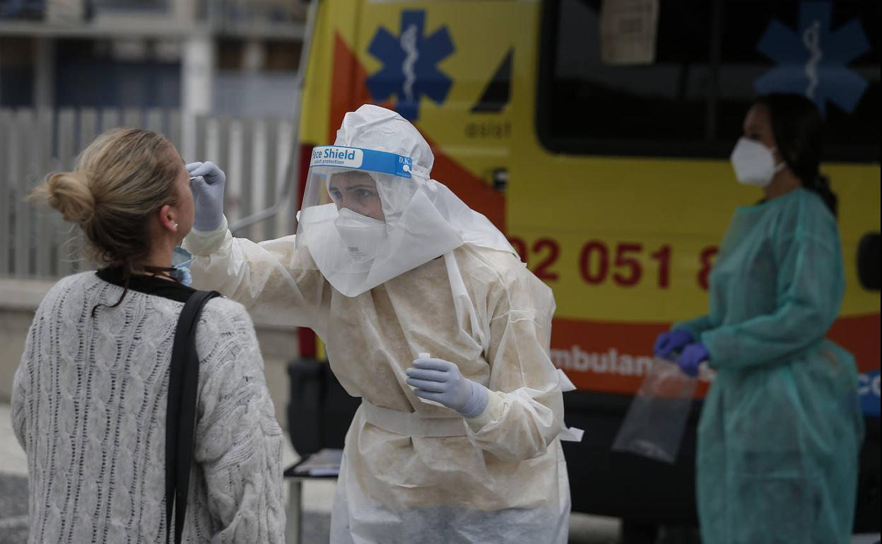 Imagen de un cribado para detectar el Covid. 