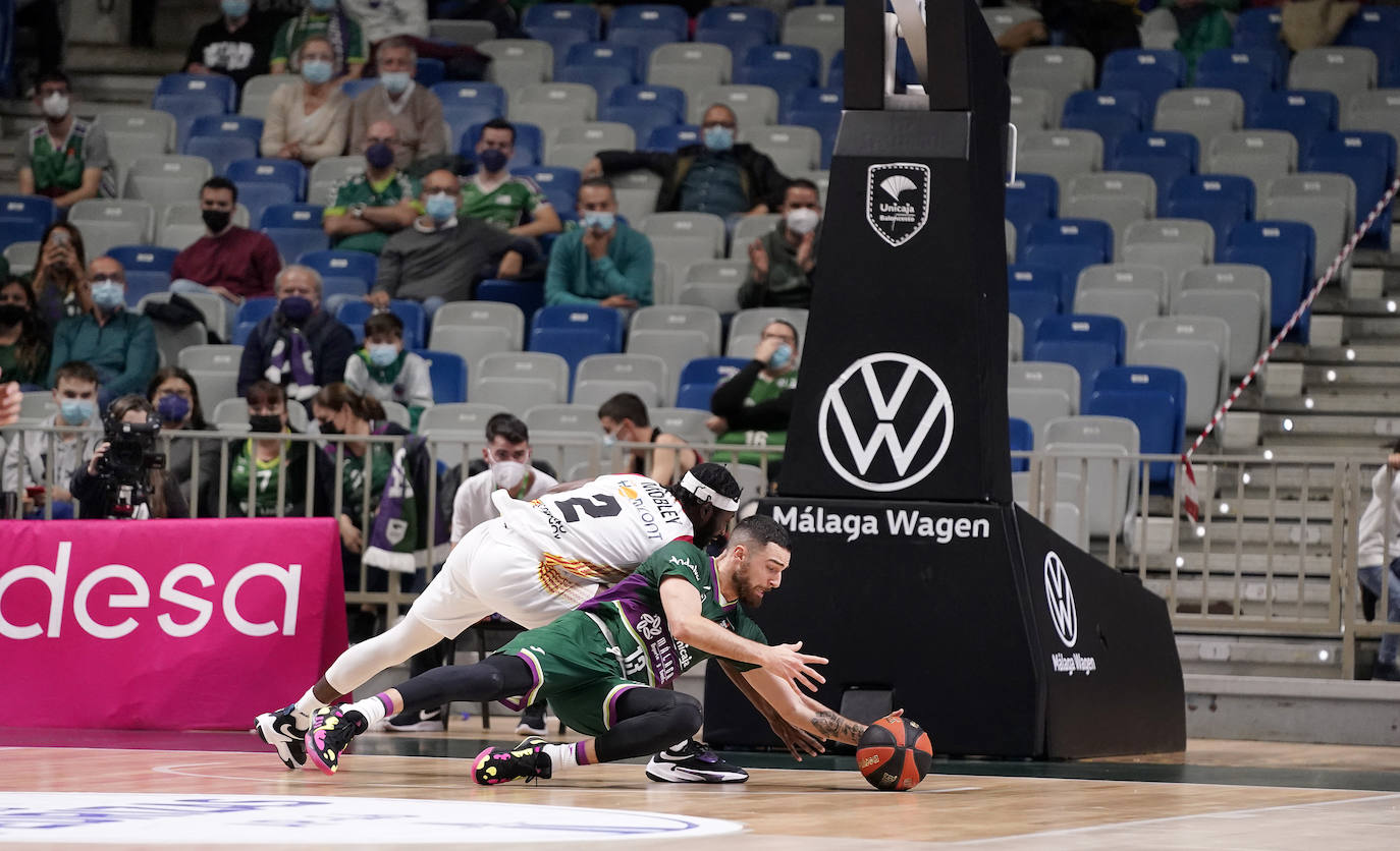 El Unicaja fue superior al Zaragoza en un encuentro con escaso público en el Carpena 