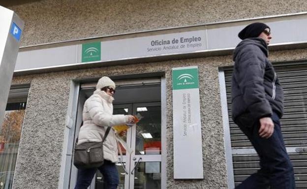 Málaga recupera 44.732 empleos en un año y se acerca a los niveles de paro previos a la pandemia