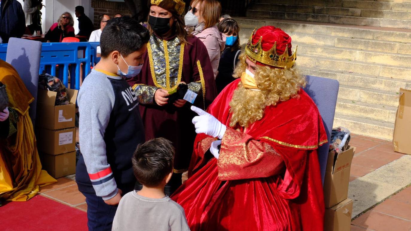 Los Reyes, con los niños de Rincón de la Victoria