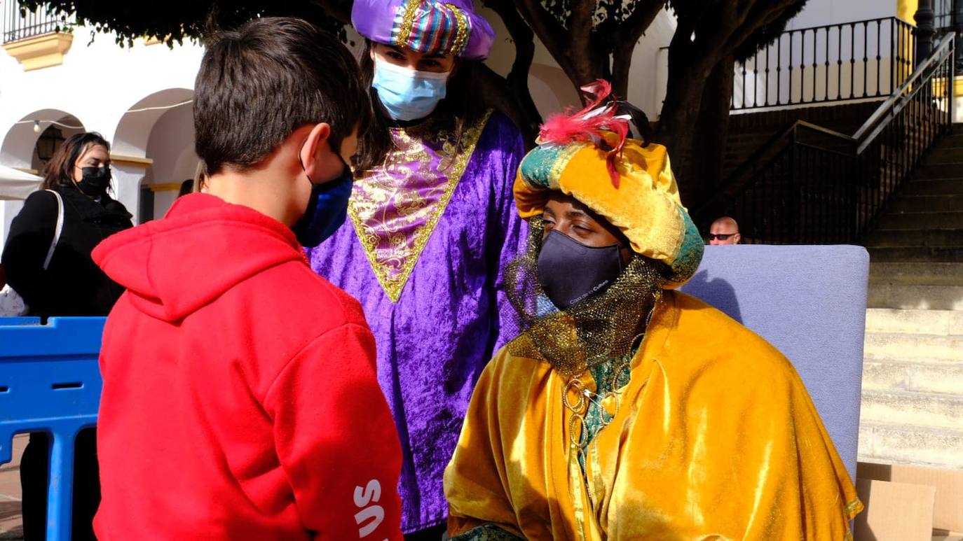 Los Reyes, con los niños de Rincón de la Victoria