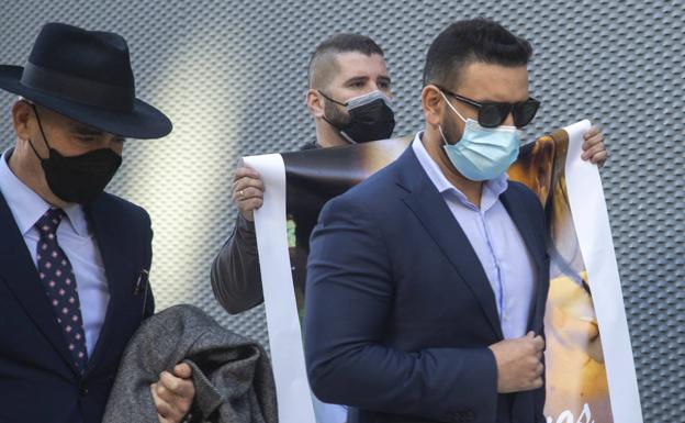 El cirujano que practicó una lipoescultura a Sara Gómez