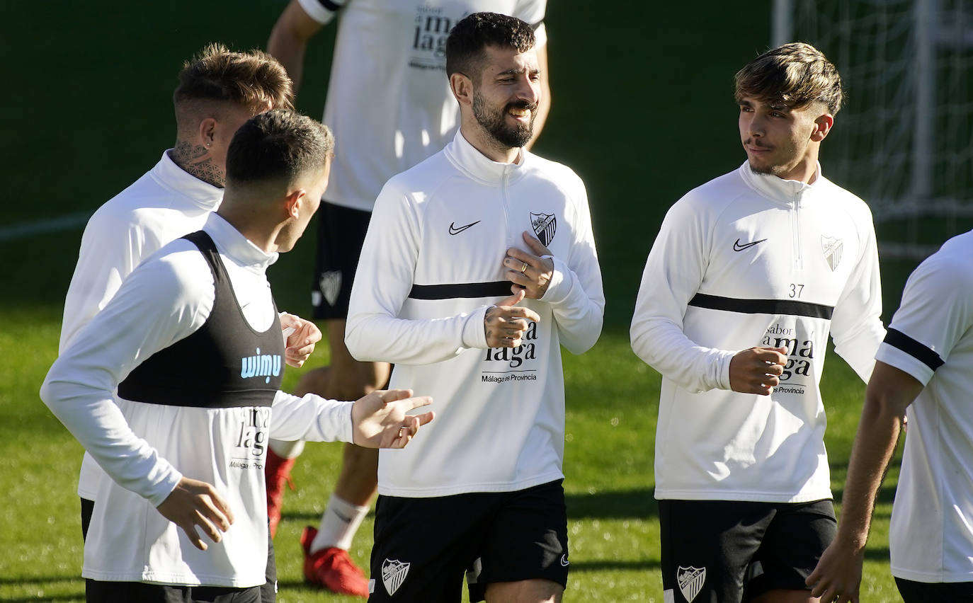 Primeras imágenes del flamante fichaje, Vadillo, con sus nuevos compañeros y esperado regreso del líder de la zaga tras lesión, Juande.