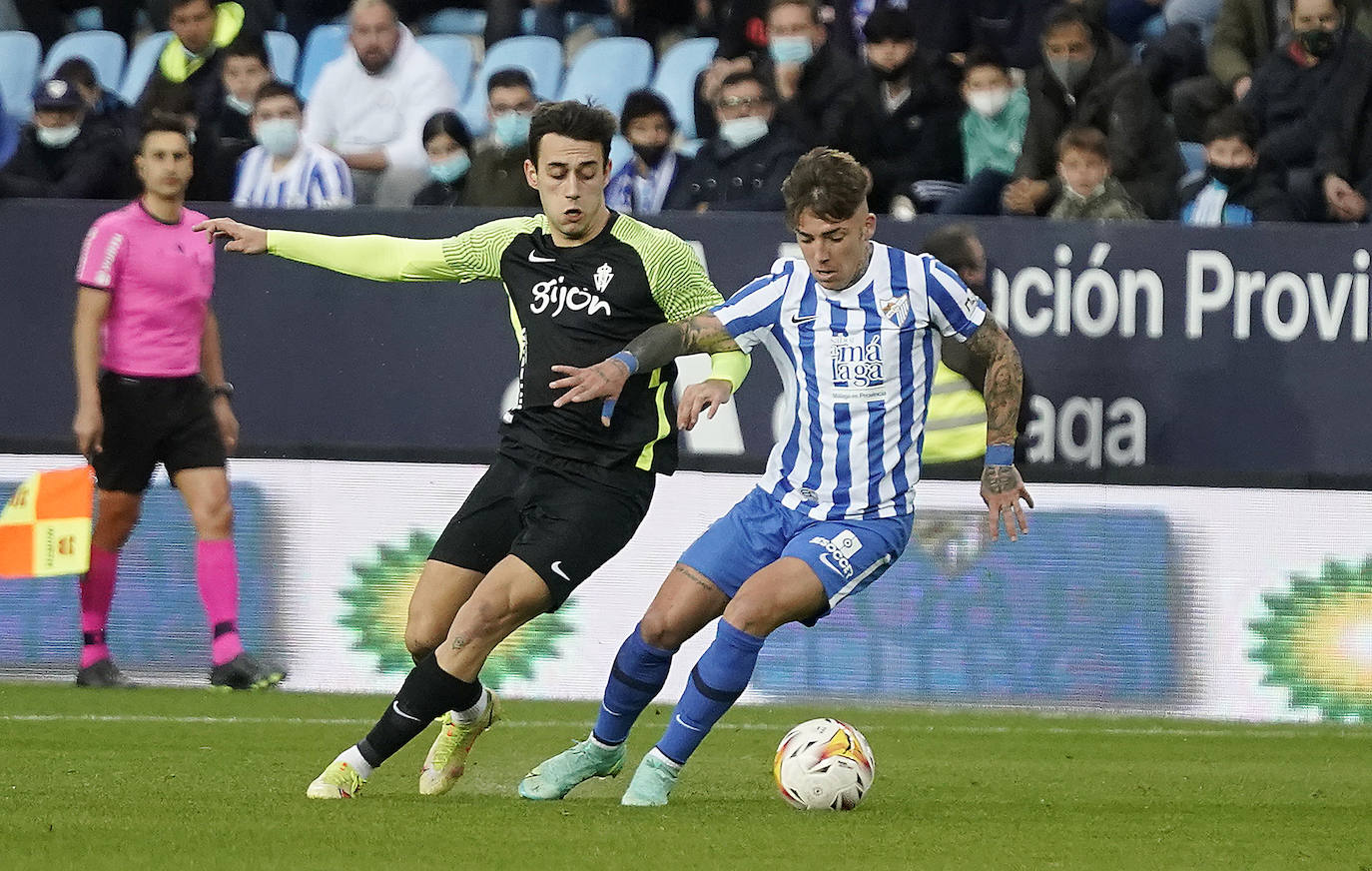 Empate del Málaga con el Sporting en La Rosaleda (2-2). 