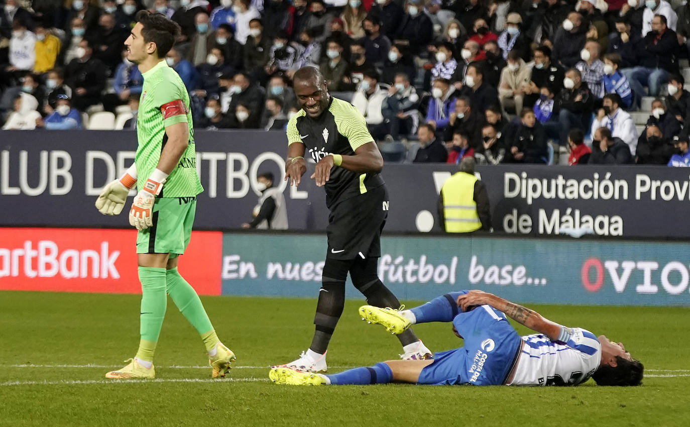 Empate del Málaga con el Sporting en La Rosaleda (2-2). 