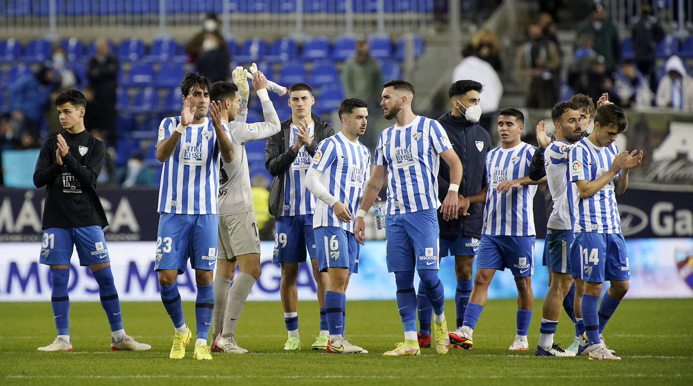 Empate del Málaga con el Sporting en La Rosaleda (2-2). 