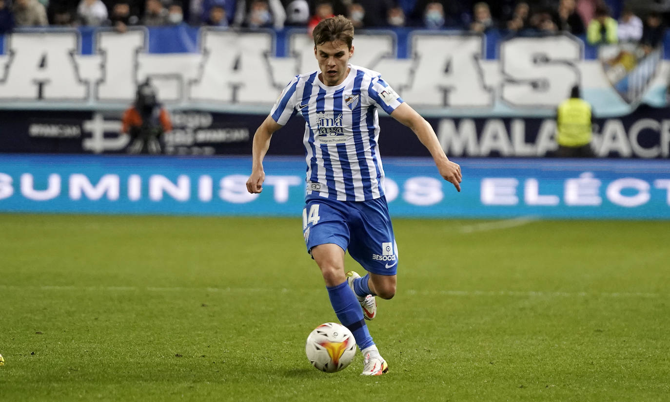 Empate del Málaga con el Sporting en La Rosaleda (2-2). 