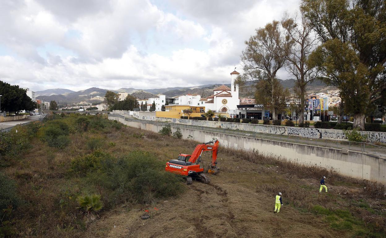 La Junta inicia las obras para el parque fluvial en el tramo norte del cauce del Guadalmedina