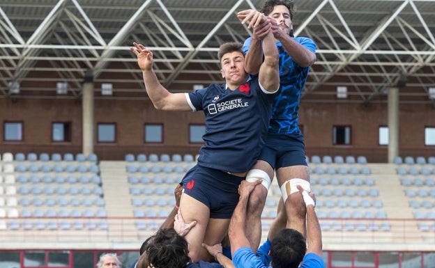 Un partido de entrenamiento entre España y Francia el viernes, en el campo de la Universidad de Málaga. 