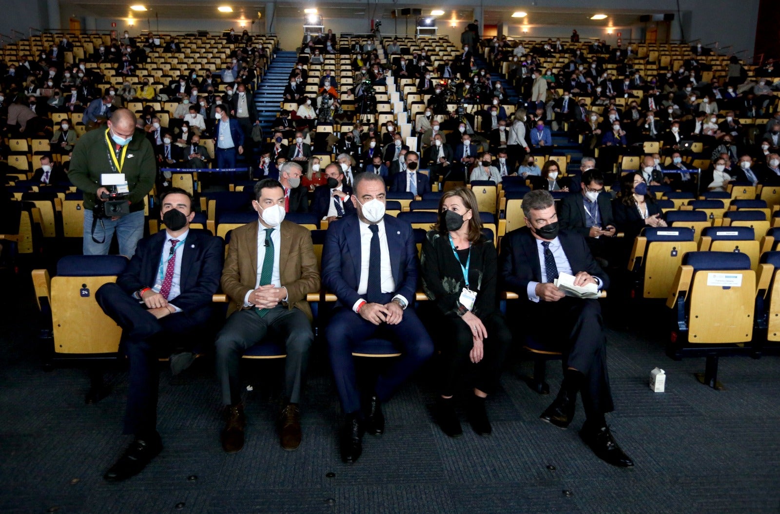 Líderes empresariales y políticos en el 11º Foro Exceltur