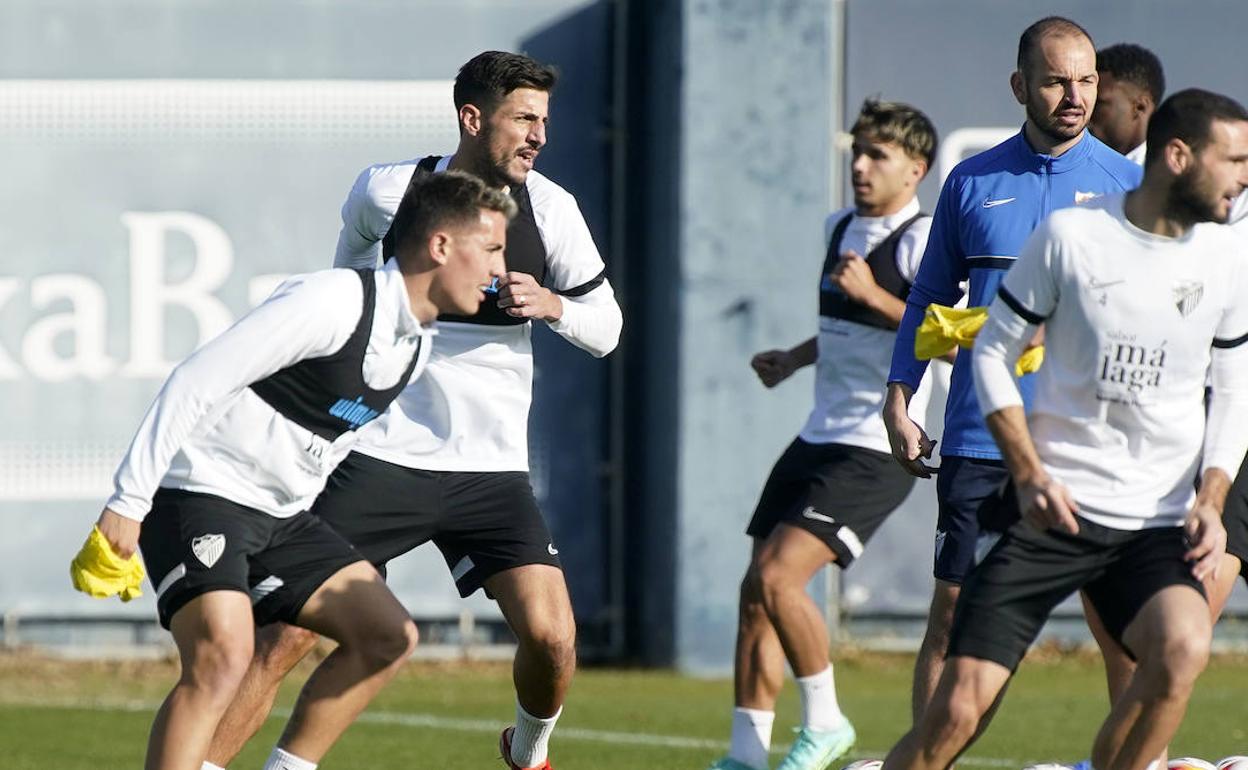 Chavarría, con el resto del grupo en la sesión de entrenamiento del martes. 