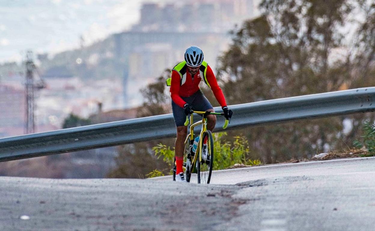 Una imagen de Miguel Solís, tomada durante la realización de un 'Everesting' en la subida a la Fuente de la Reina. 