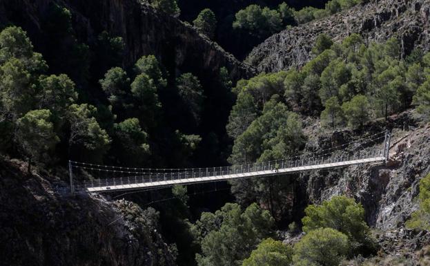 Puente del Saltillo, sobre el río Almanchares.