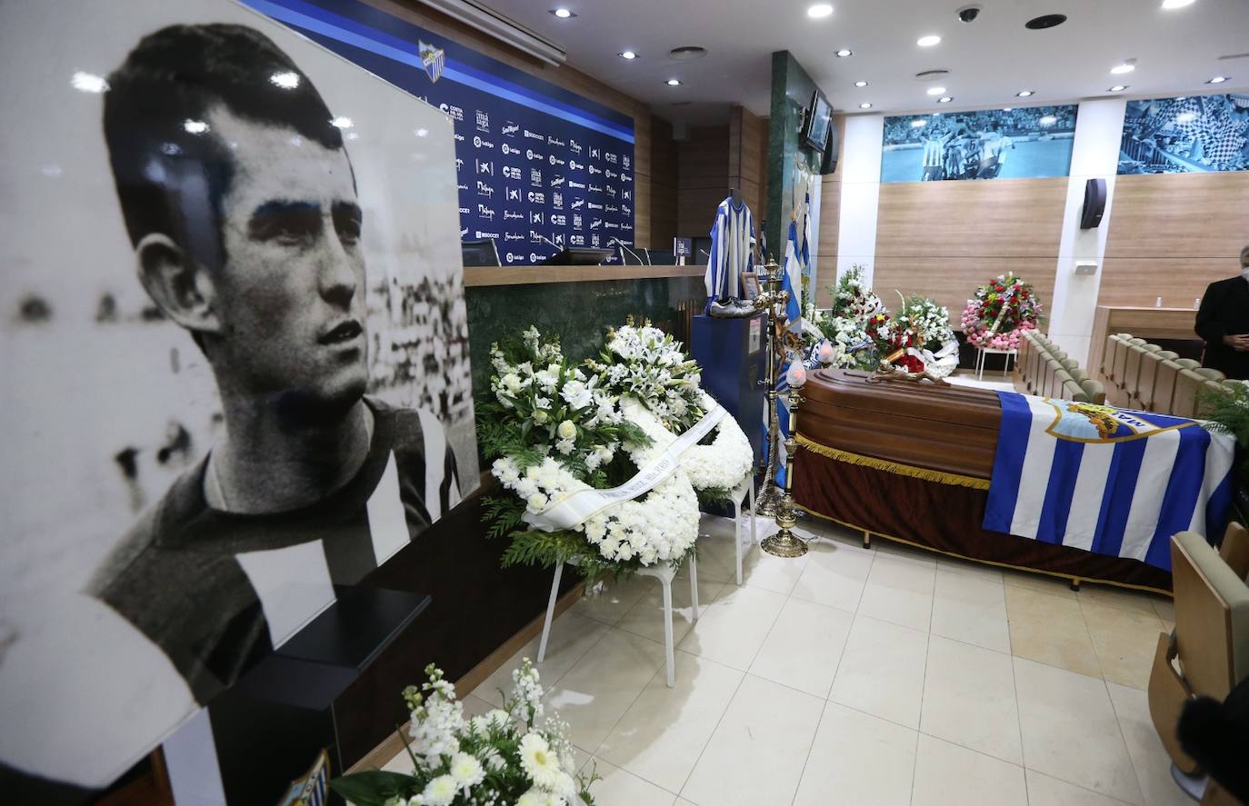Capilla ardiente por Antonio Benítez en La Rosaleda