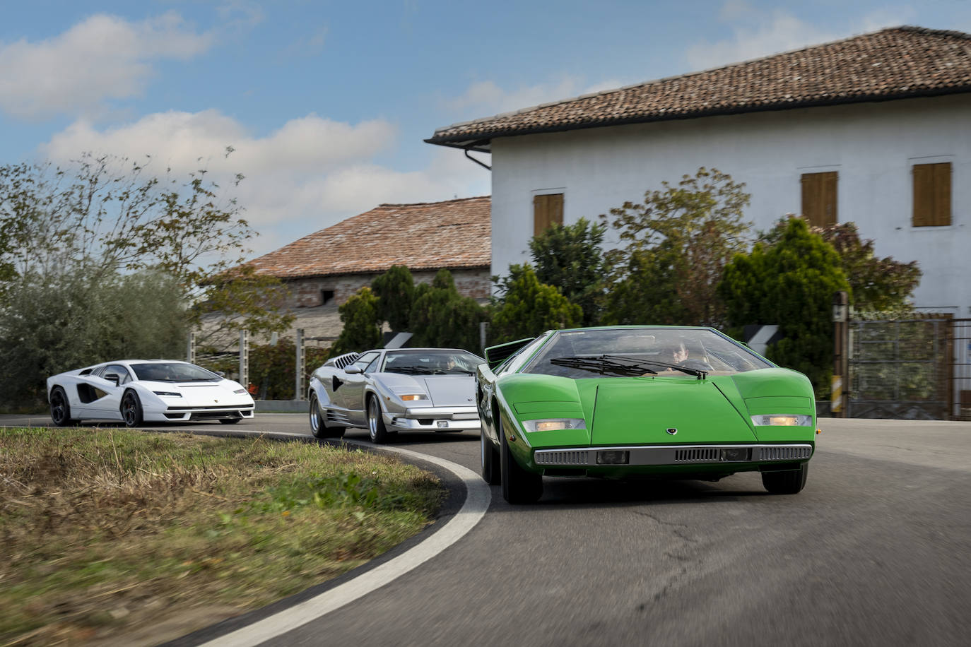 Fotos: El nuevo Lamborghini Countach LPI 800-4 sale a la carretera