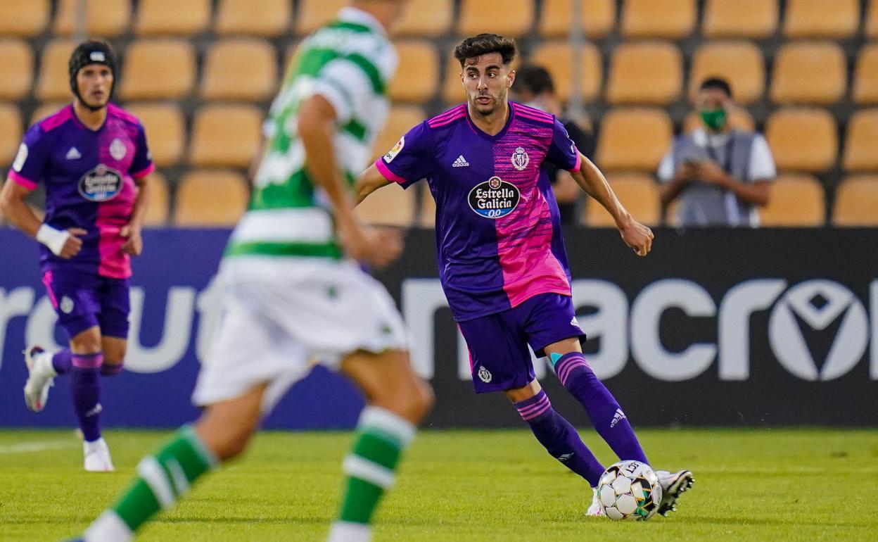 Kike Pérez, en un partido con el Valladolid.