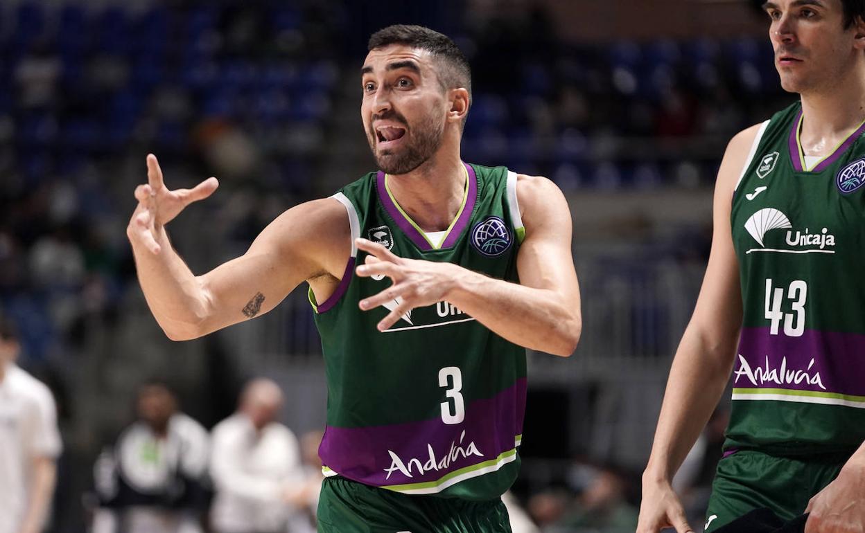 Jaime Fernández y Carlos Suárez, en el duelo del martes en la Champions. 