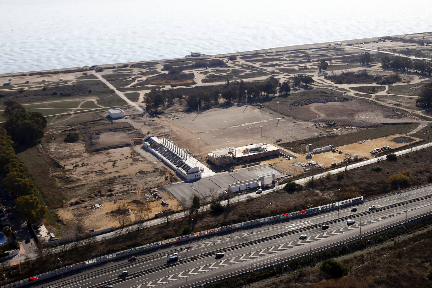 La Unidad de Medios Aéreos de la Policía Nacional creada en Málaga en el 86 cuenta con su helicóptero y un equipo de drones para perseguir la delincuencia